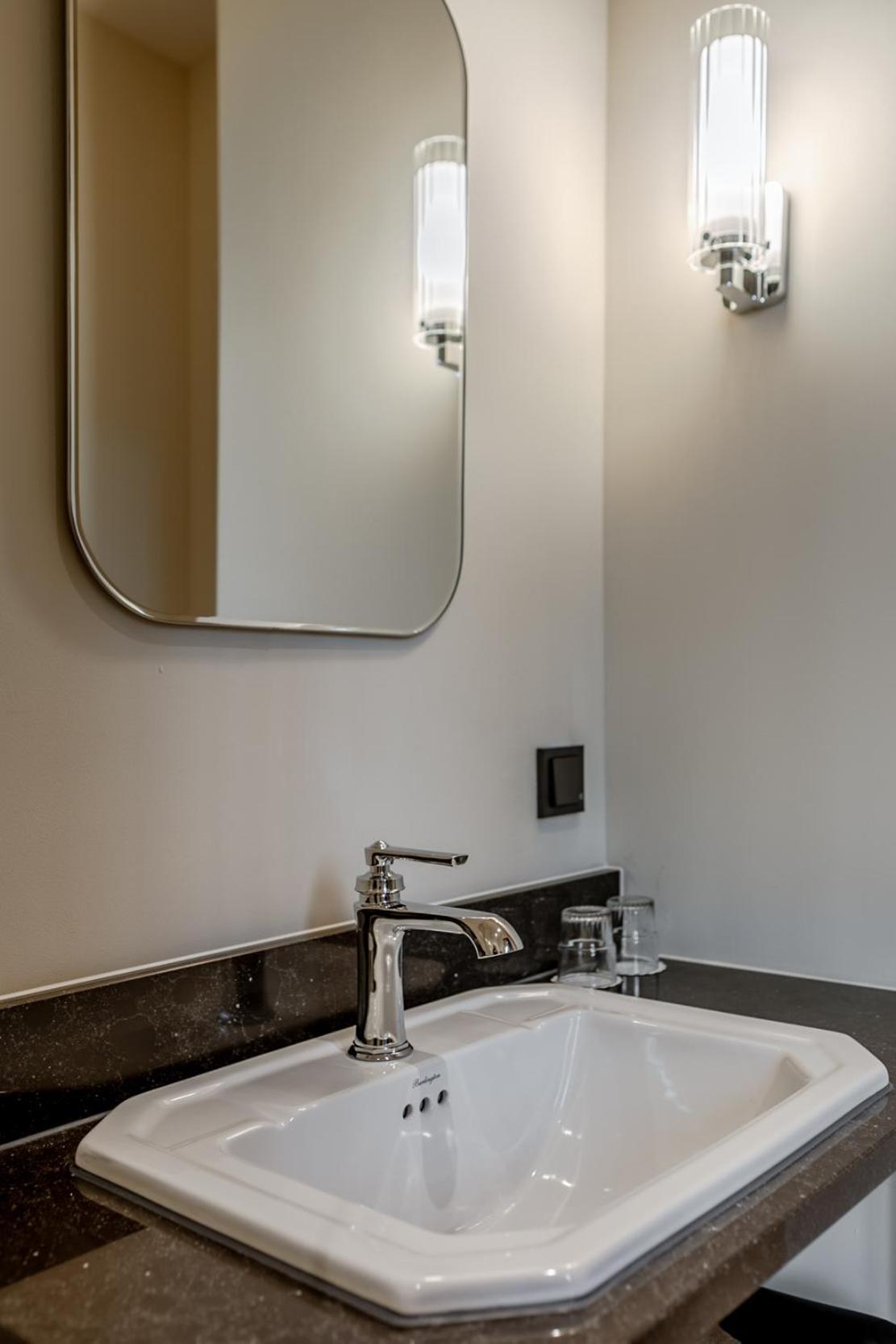 Metzlr House Hotel Haarlem Eksteriør billede